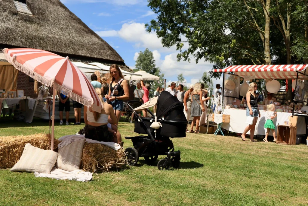 Markt in Friesland bij een authentieke boerderij | SimmerFair